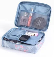 Beauty Den Travel Cosmetic Organizer